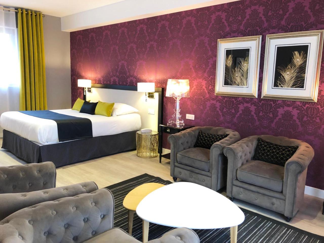 Hotel Les Suites - Domaine De Crecy 外观 照片